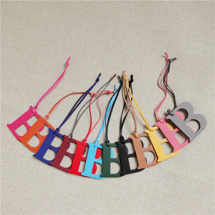 English Letter A B C D E F G A - Monogram Keychain Leather 评论和价格